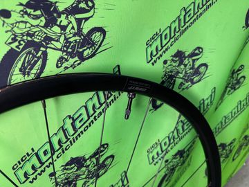 Used Giant PX2 Wheelset 2025 bike — image 3 of 5