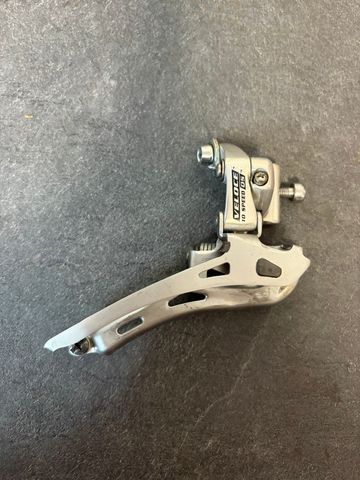 Campagnolo Veloce 10-speed 2013 Drivetrain & Pedals usato