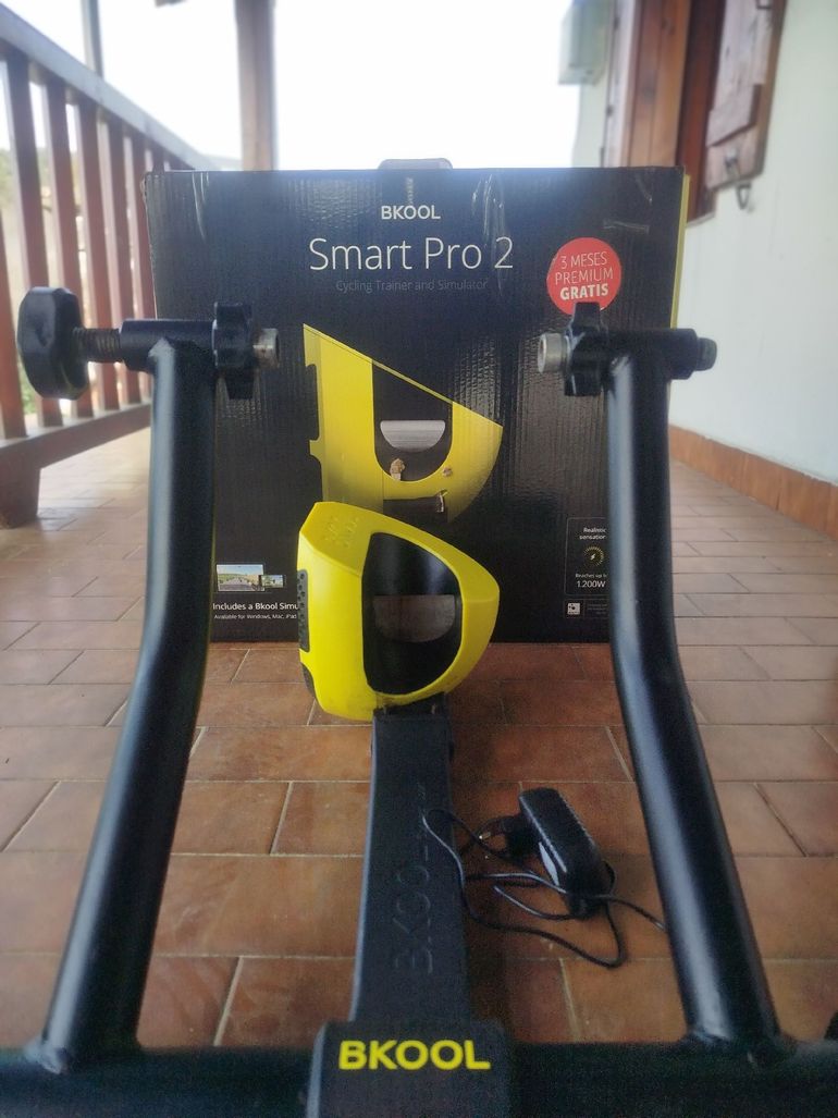 Used Bkool smart pro 2 2019 bike — image 2 of 2