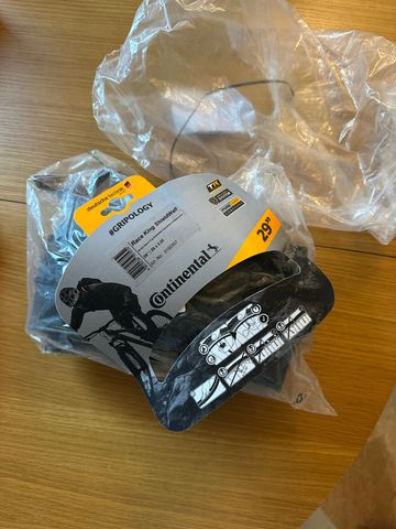 Brugt Continental Race King Tyres 2025 bike — billede 2 af 2