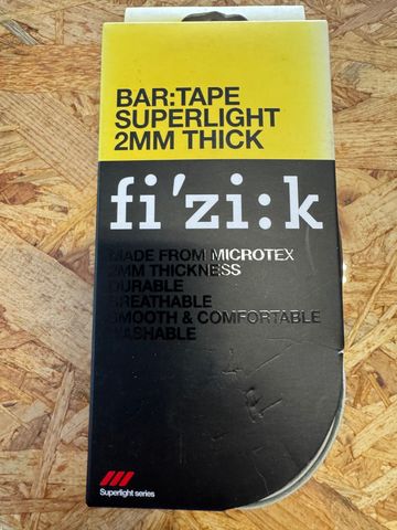 Tweedehands Fizik Superlight Bar Tape 2mm Thick Green 2026 Cockpit