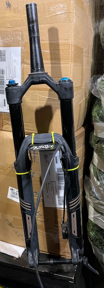 Used Fox PERFORMANCE ELITE 36 FLOAT 29 170 2019 bike — image 4 of 5