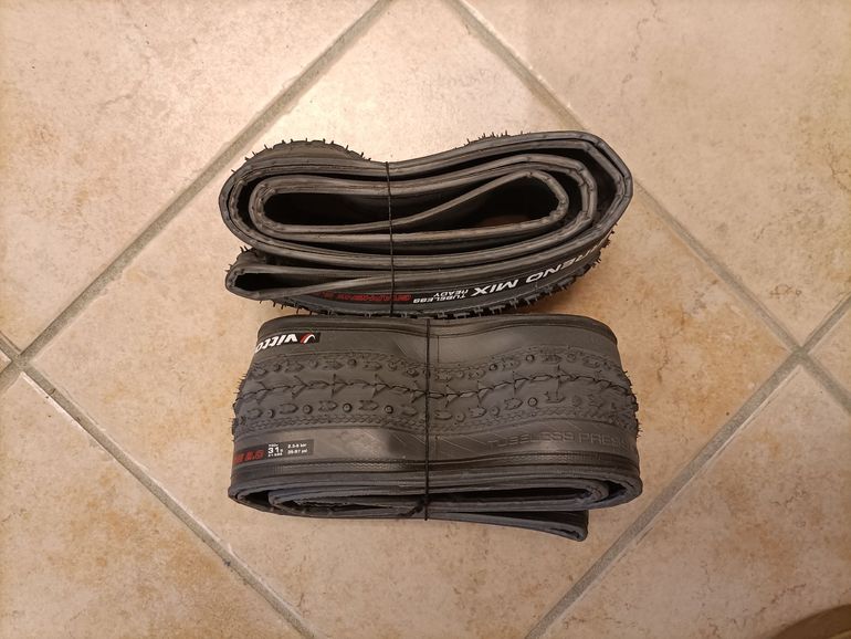 Used Vittoria Pneumatico Tubeless bike — image 6 of 7