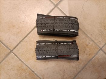 Used Vittoria Pneumatico Tubeless bike — image 5 of 7
