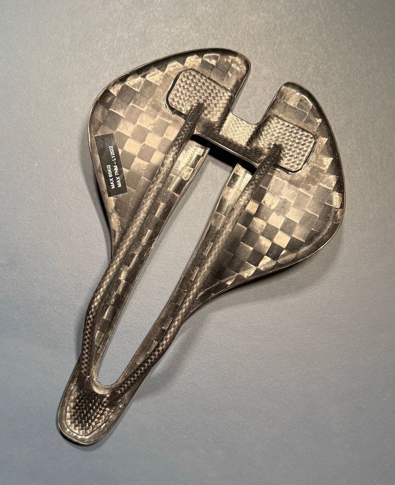 Used Alpitude Gardena Saddle 150mm bike — image 3 of 4