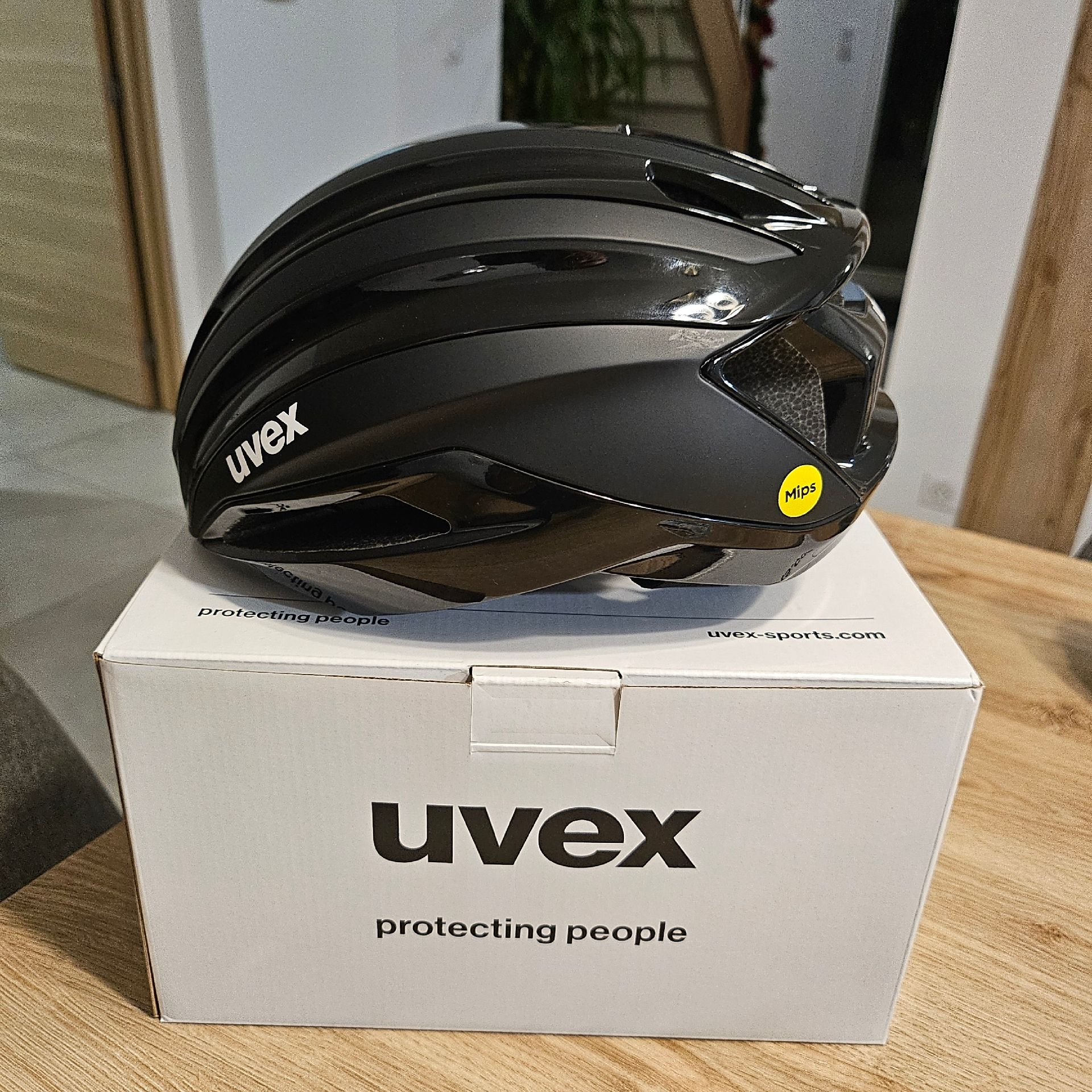 Uvex Surge Aero