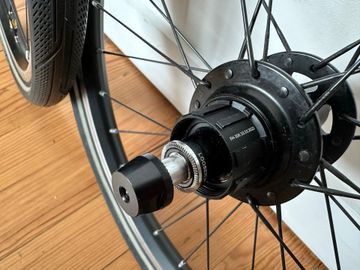 Tweedehands Brompton 16 pouces aluminium 2023 bike — afbeelding 7 van 8