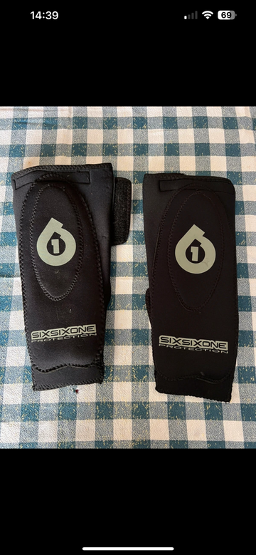 Gebrauchtes SixSixOne Ginocchiere bike — Bild 1 von 3