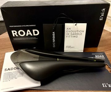 Fizik Arione 00 Versus evo Saddles & Seatposts d'occasion