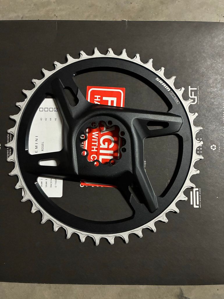 Used Sram Plato 42 dientes bike — image 1 of 3