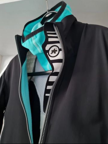 Used Assos iJ.pompaDour S7 Jacket 2022 bike — image 3 of 17