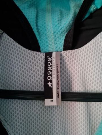Used Assos iJ.pompaDour S7 Jacket 2022 bike — image 16 of 17