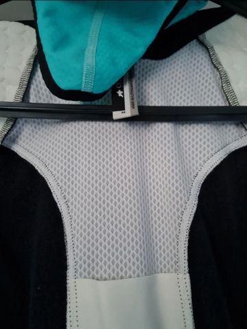 Used Assos iJ.pompaDour S7 Jacket 2022 bike — image 6 of 17