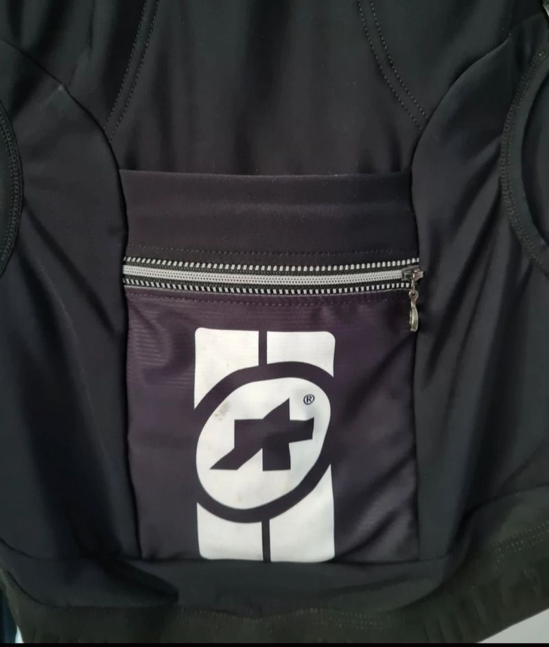 Used Assos iJ.pompaDour S7 Jacket 2022 bike — image 12 of 17