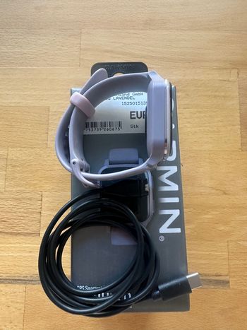 Used Garmin Venu GPS Smartwatch bike — image 3 of 7