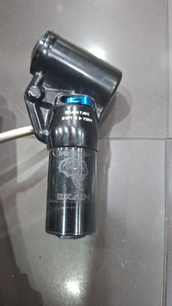 Used RockShox Brain Air-Sprung Rear Shock with Autosag 2020 bike — image 2 of 10