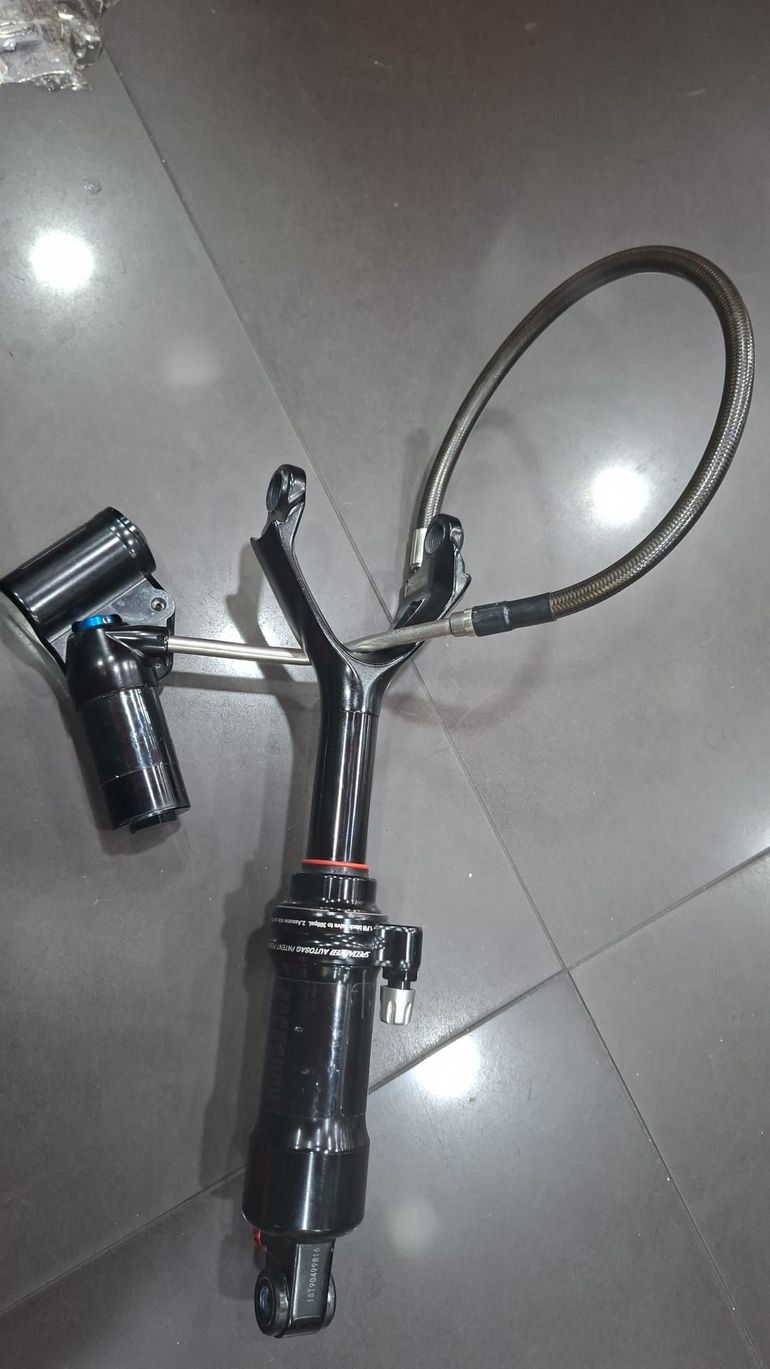 Used RockShox Brain Air-Sprung Rear Shock with Autosag 2020 bike — image 6 of 10