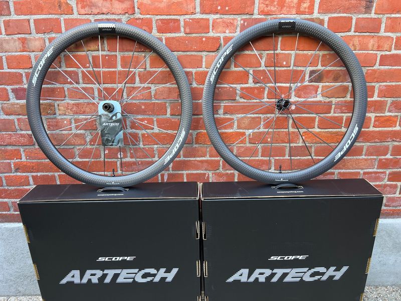 Scope NEW! Artech 4 Ceramicspeed full carbon/3D Hubs/Shimano/1120 gram! HIGH END Wheelset 2026 Wheels usato