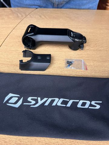 Käytetty Syncros Foil Aero 1.5 110mm 2026 Cockpit
