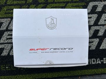 Campagnolo súper récord Maneta Derecha 2025 Drivetrain & Pedals usato