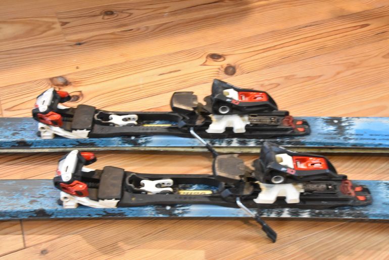 Used VöLKI Skis de piste/randonnée avec bâtons, couteaux et peaux bike — image 3 of 9