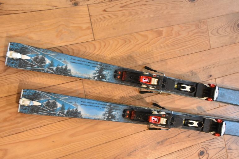 Used VöLKI Skis de piste/randonnée avec bâtons, couteaux et peaux bike — image 2 of 9