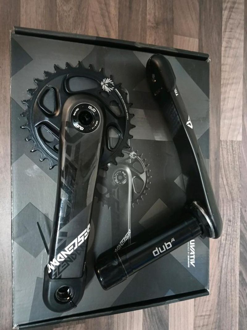 Used Truvativ Descendant Carbon DUB Drivetrain & Pedals
