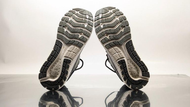 Used Brooks Glycerin 16 bike — image 8 of 14