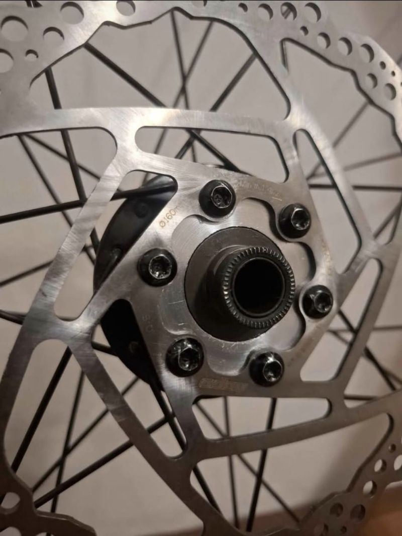 Used Cube aluminum wheels bike — image 3 of 4