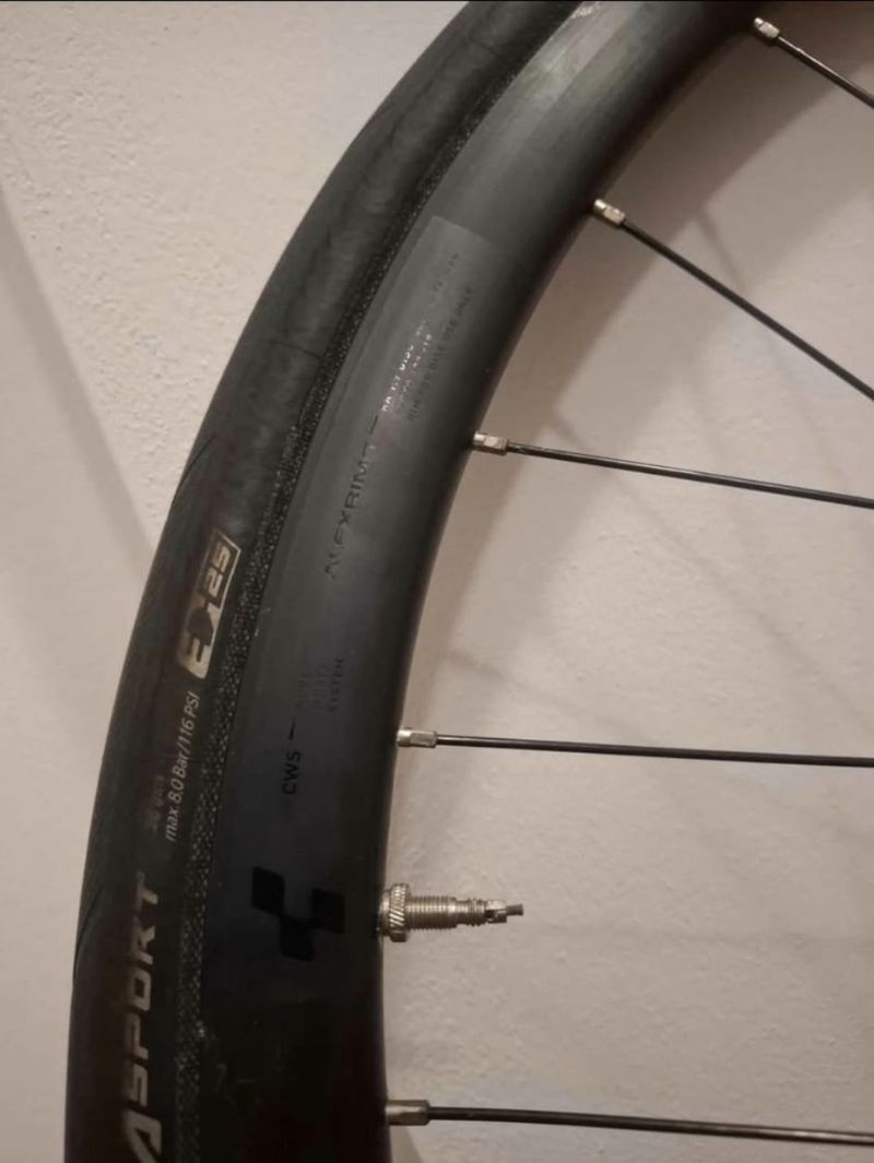 Used Cube aluminum wheels bike — image 4 of 4