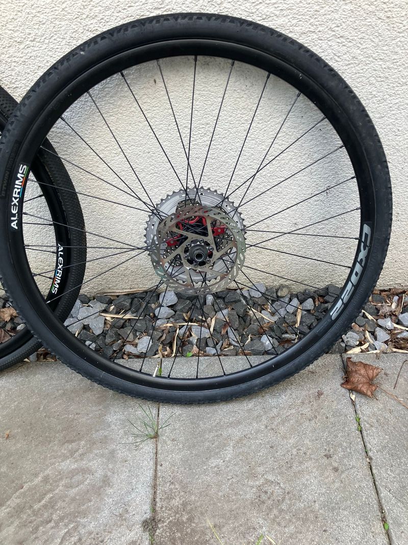 Used alexrim CXD22 Disc bike — image 4 of 5