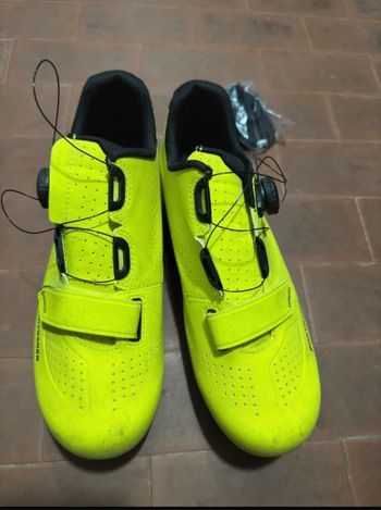 Used Bontrager espresso yellow high visibility bike — image 6 of 6