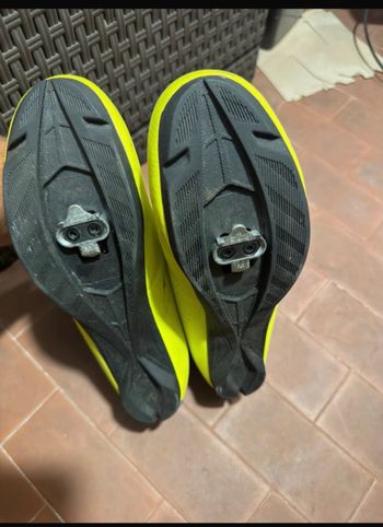 Used Bontrager espresso yellow high visibility bike — image 4 of 6