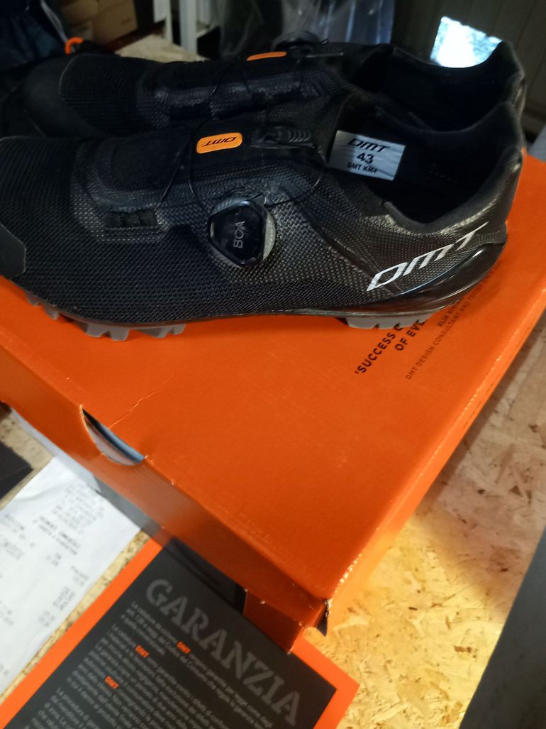 Used Dmt km4 2022 bike — image 2 of 4