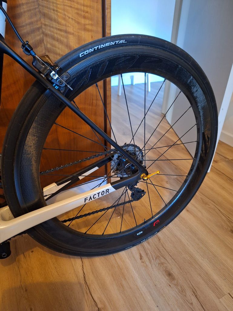 Used Zipp 404 Firecrest Tubular Wheelset Rim Brake 2019 bike — image 3 of 4