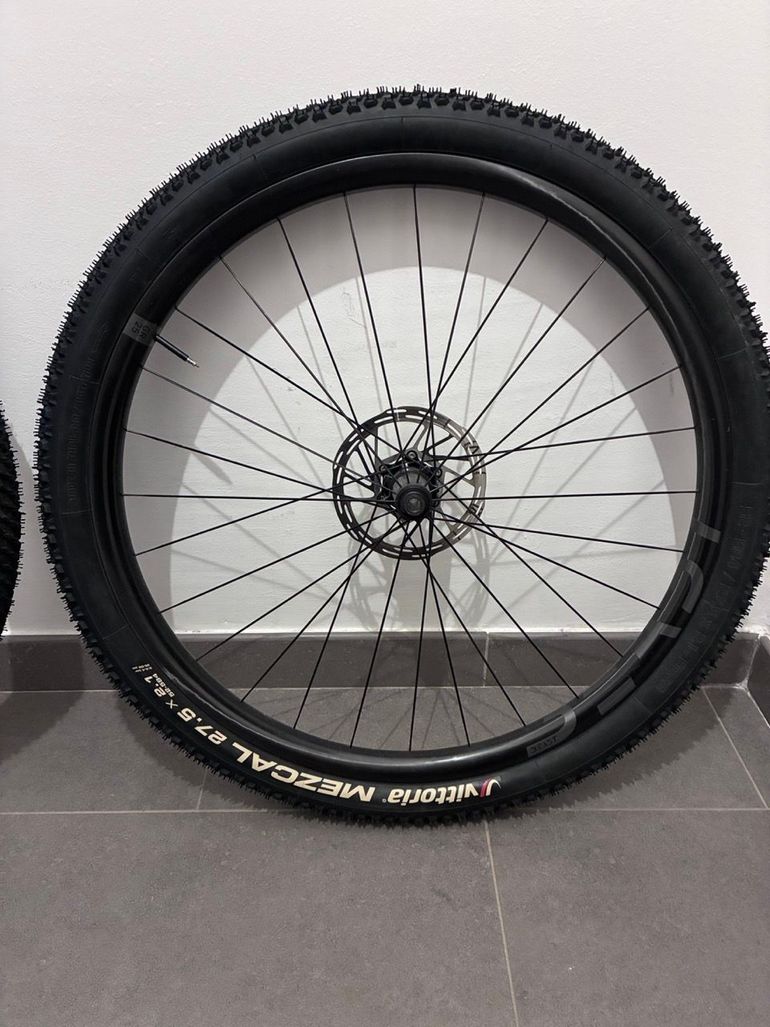 Used Beast Components GR25 27.5" Wheelset 2022 bike — image 3 of 5