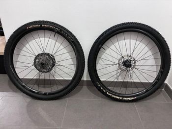 Used Beast Components GR25 27.5" Wheelset 2022 bike