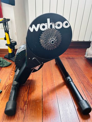 Použité Wahoo KICKR Core Smart Trainer 2022 Cycling Accessories