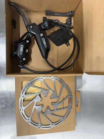 Used Sram DB8 Freno a Disco 2025 bike — image 1 of 3