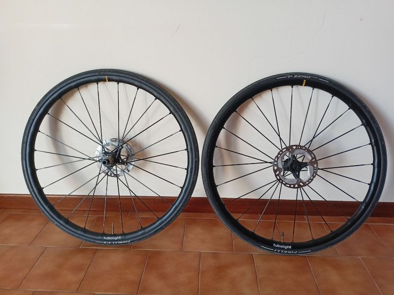 Mavic Allroad S Carbon 2022 bike d'occasion — image 1 sur 3