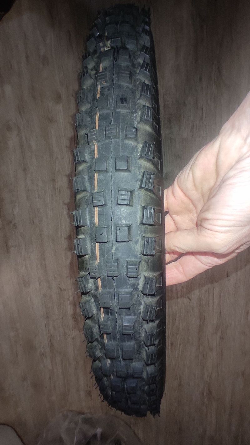 Used Schwalbe Magic Mary 2025 bike — image 2 of 3