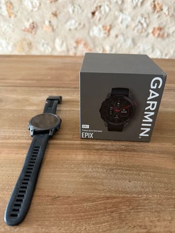 Garmin epix Gen 2 GPS Watch 2023 Electronics usato