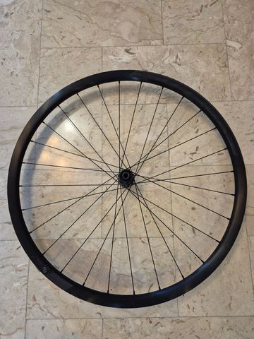 Used Syncros RP 2.0 Disc Wheelset 2022 bike — image 7 of 9