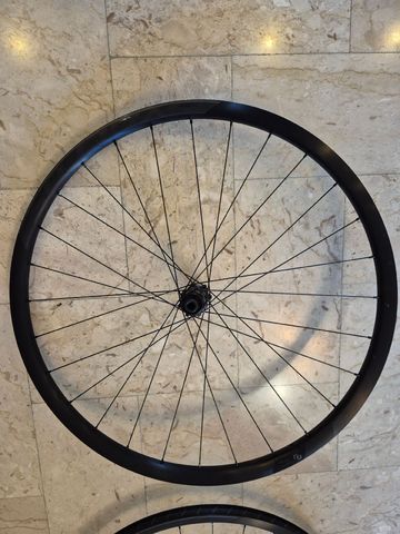 Used Syncros RP 2.0 Disc Wheelset 2022 bike — image 4 of 9