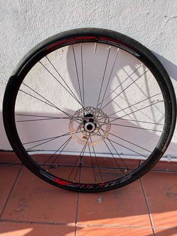 Used Merida Expert SL Disc Wheel 2018 bike — image 4 of 6