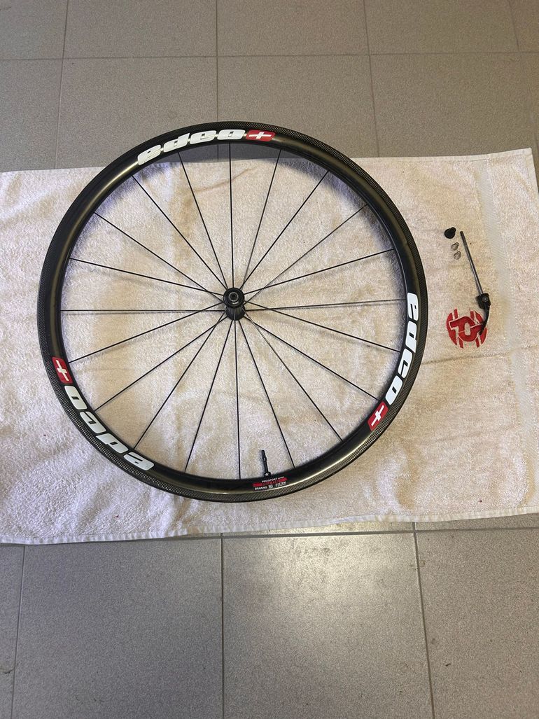 Used eddco Roue Carbone 2018 bike — image 3 of 6