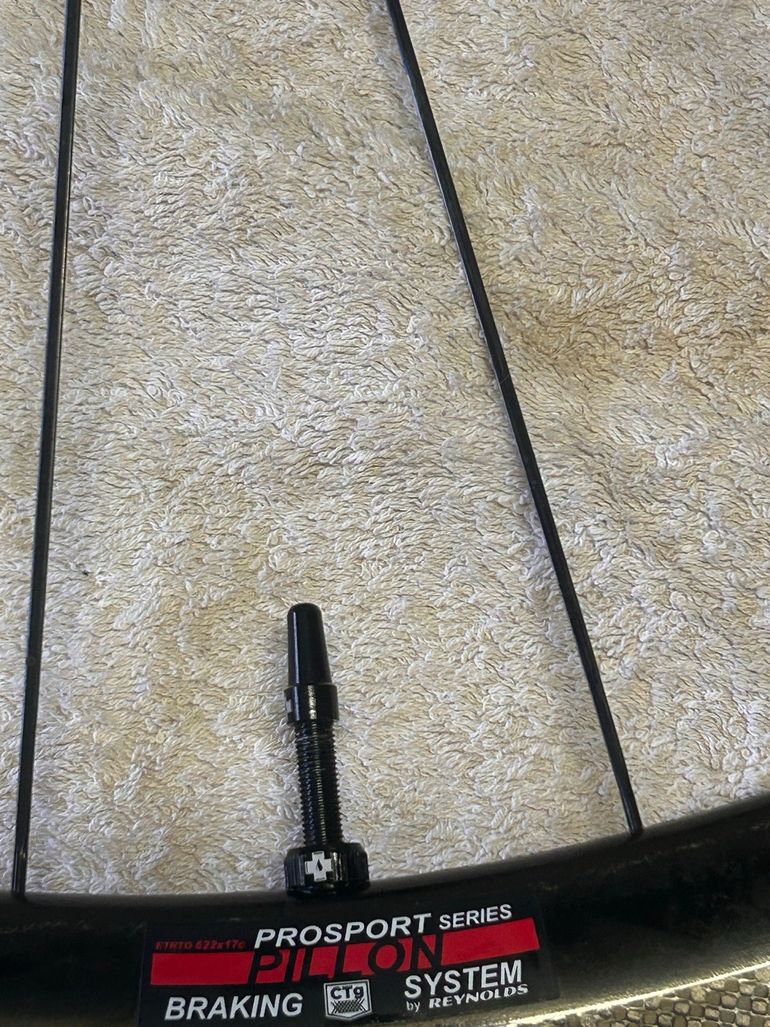 Used eddco Roue Carbone 2018 bike — image 4 of 6