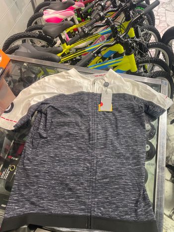 Used Dotout skin Jersey bike — image 1 of 2