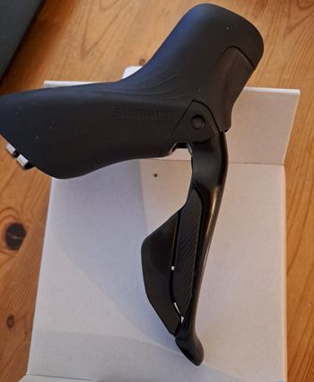 Shimano, 105 Di2 ST-R7170-R 2x12V Noir