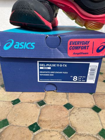 Used Asics Gel- Pulse 11 Gtx Running Shoes